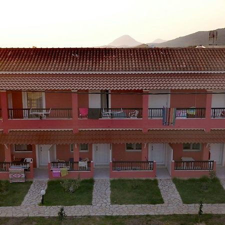 Ferienhaus Elena Agios Georgios  Buitenkant foto